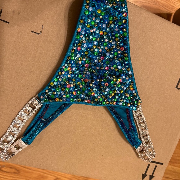 Npc bikini - Picture 7 of 12